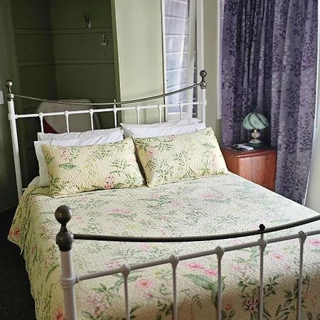Fred&Donz Bed And Breakfast เทาโป ภายนอก รูปภาพ
